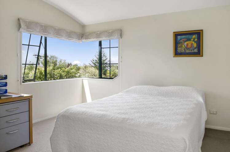 2 Beach Road Mellons Bay_12