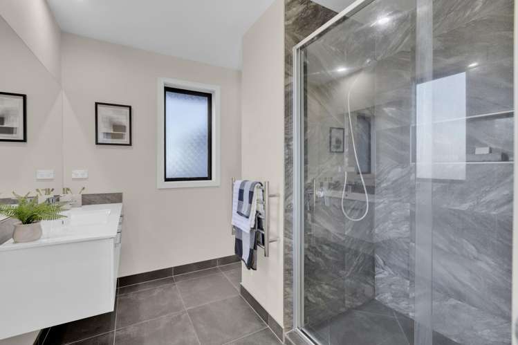 71 Probert Crescent Chartwell_25