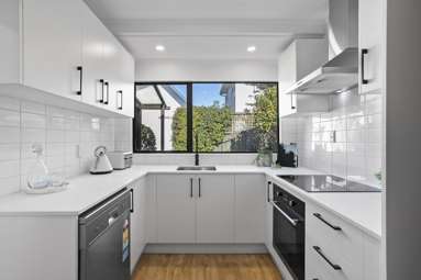 3/7 Houghton Street_2