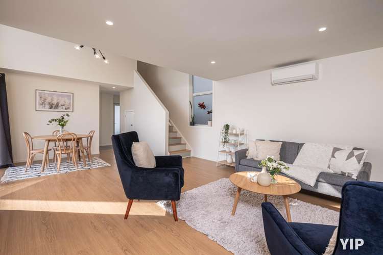 68 Cedarwood Street Woodridge_11