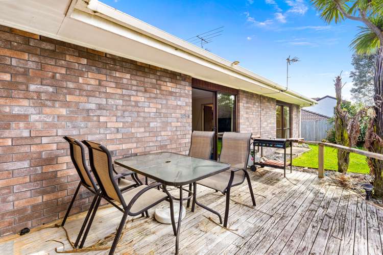 80 Saint Annes Crescent Wattle Downs_21