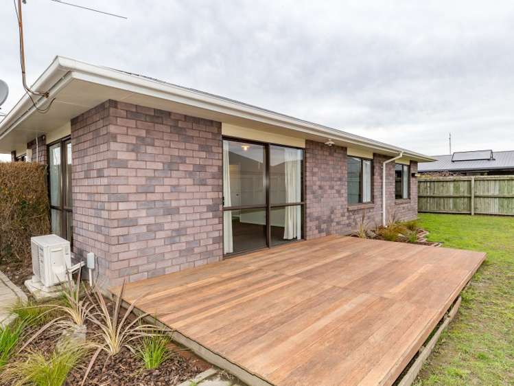 2/111 Gilberthorpes Road Hei Hei_14