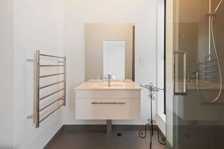 31/82 East Coast Road Milford_16