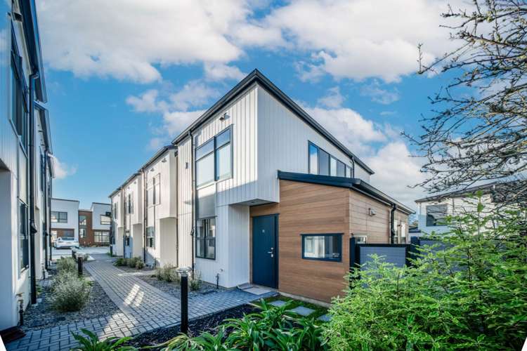 11/85 Cascades Road_1
