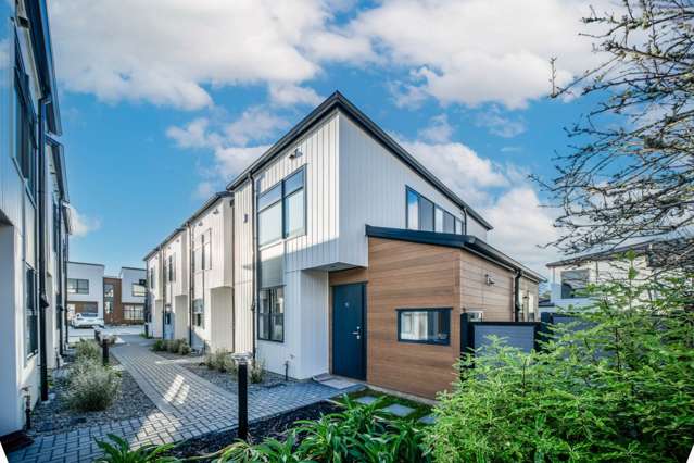 11/85 Cascades Road Pakuranga Heights_1