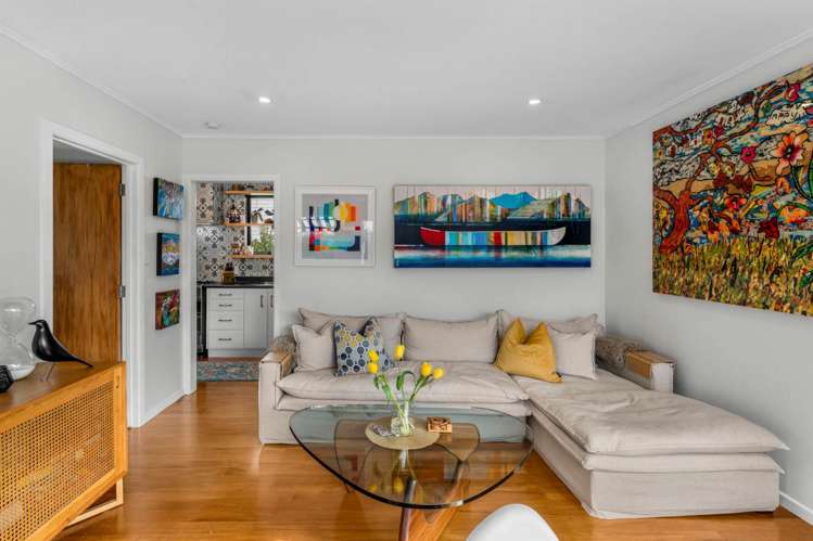 2/53 Hawera Road_3