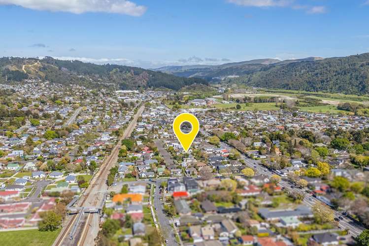 11 York Avenue Heretaunga_24