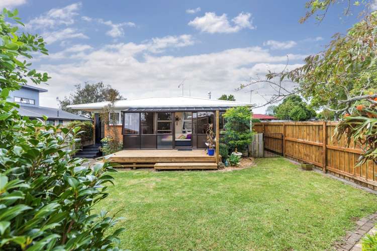 127 West Street Pukekohe_17