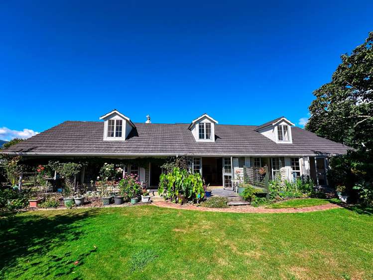 146 Commercial Street Takaka_1