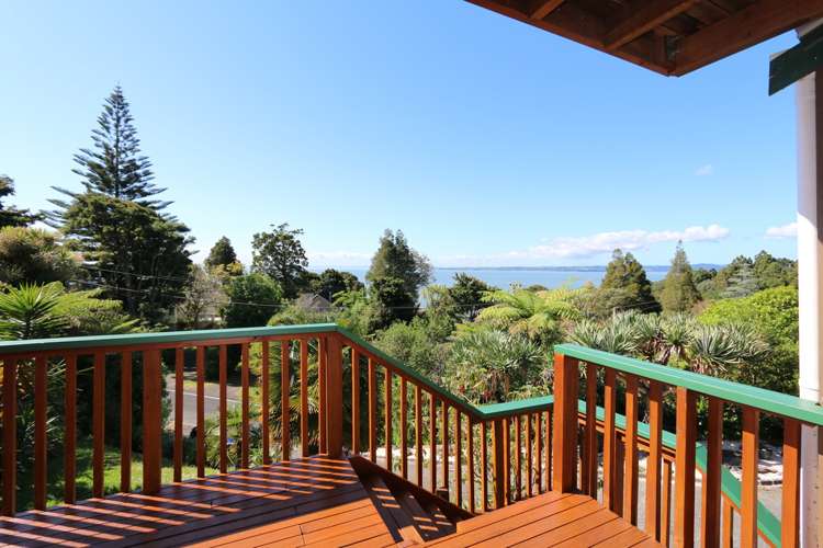7 Kauri Point Road Laingholm_17
