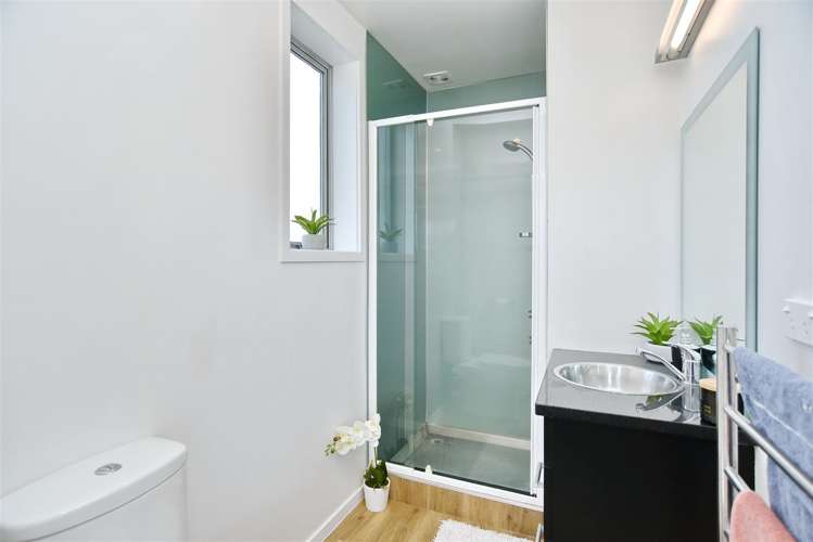 2/27 Brockworth Place Riccarton_7