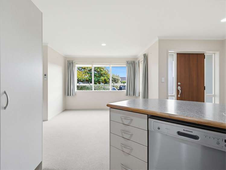 8 Montrose Place Pyes Pa_7