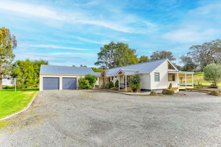 12 Pickwick Road Otamatea_19