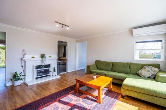 17 Kaka Road Raumati Beach_2