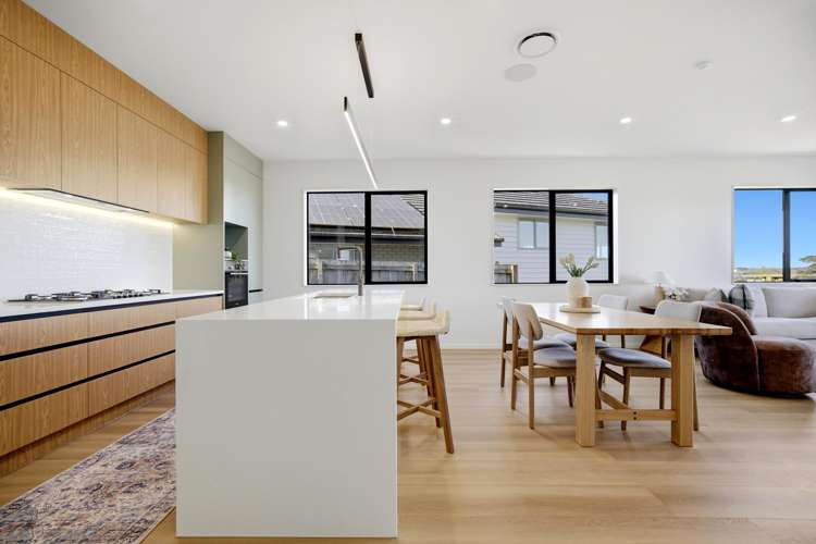 8 THOMASON CRESCENT_5