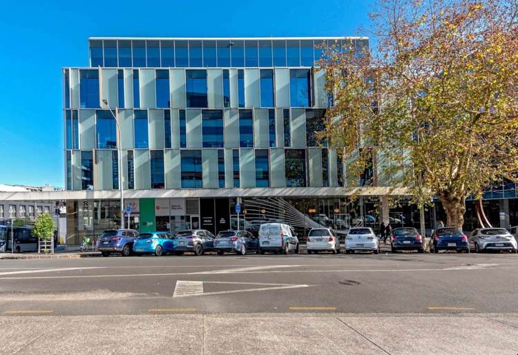167 Victoria Street West City Centre_6