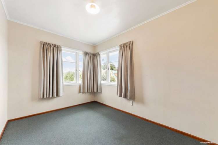 54 Vodanovich Road Te Atatu South_15