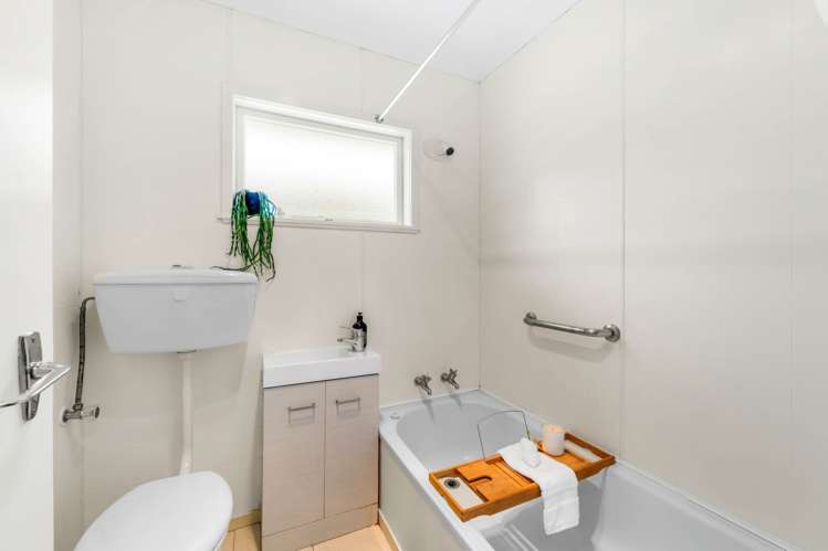 3/16 Queens Parade Devonport_13