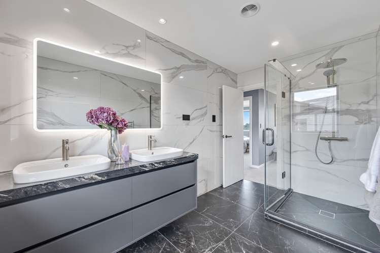 2 Taku Close Long Bay_22