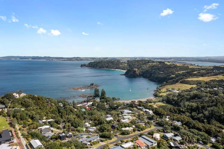 4 Hillside Crescent Leigh_37