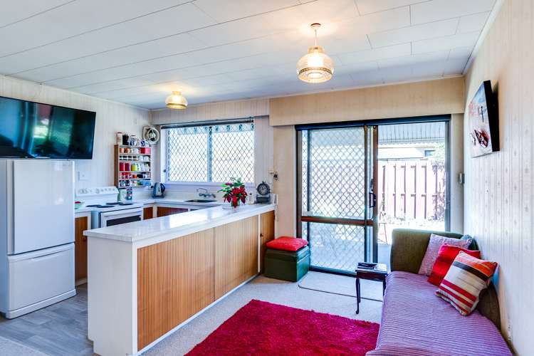 2/93 Riverbend Road Onekawa_8