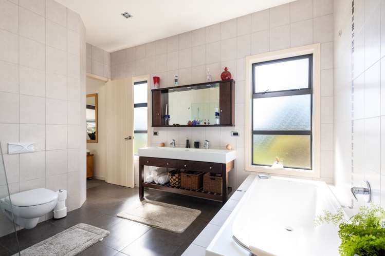 267 Henwood Road Paraite_14