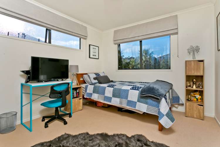 4 Greenbough Lane Greenhithe_13