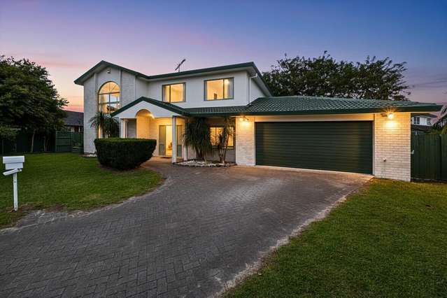 Private Cul-de-Sac Living with Water Views