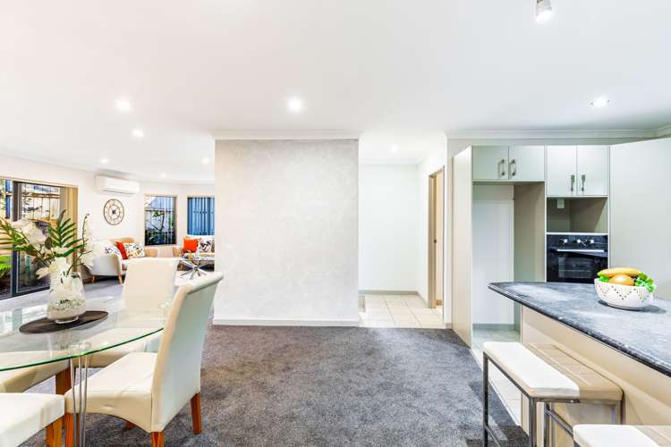 65 Helleur Road Massey_8