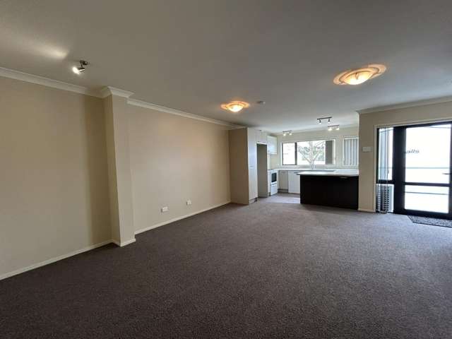 1/15 Roxanne Place 11233_4