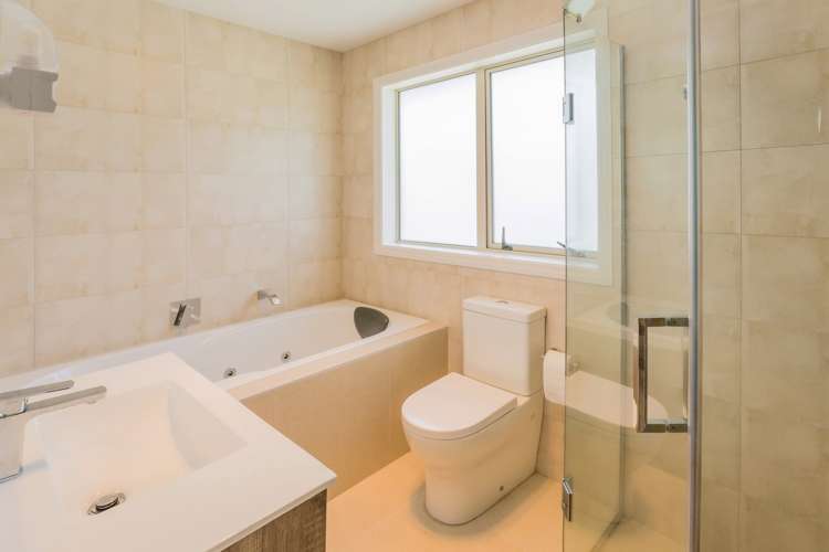 48 Charlestown Drive Flat Bush_8