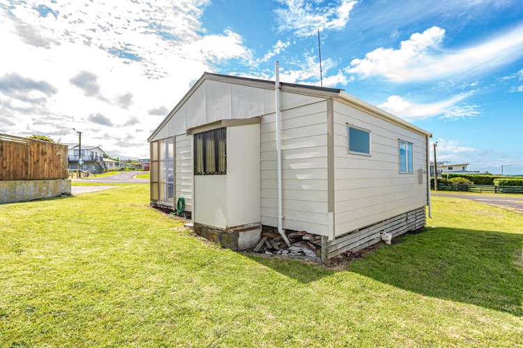 15 Nukumaru Parade Waiinu Beach_13