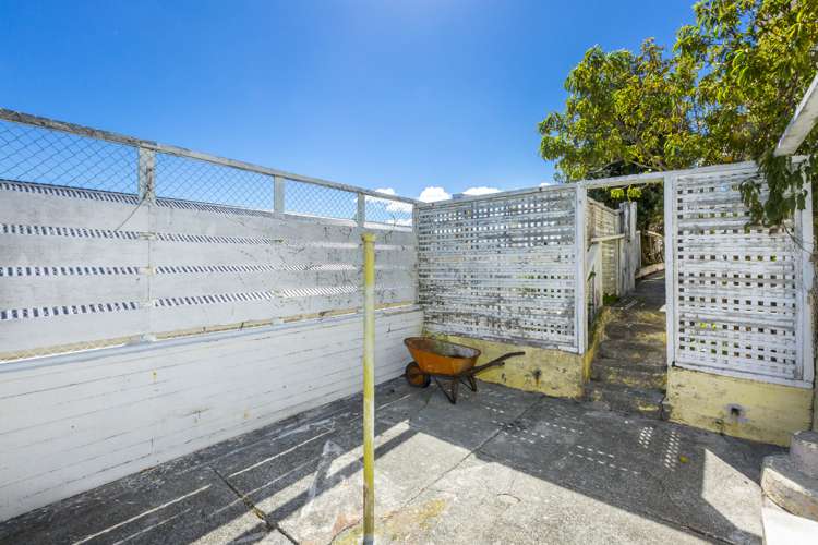 17 Beacon Hill Road Strathmore Park_17