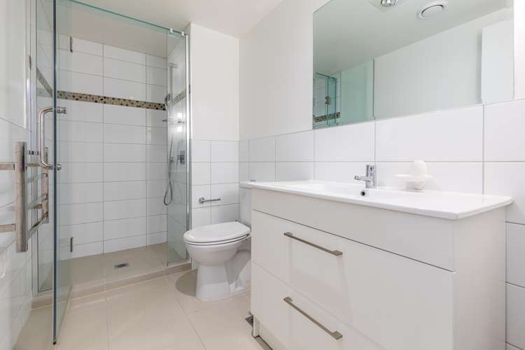 1001/168 Hobson Street Auckland Central_10