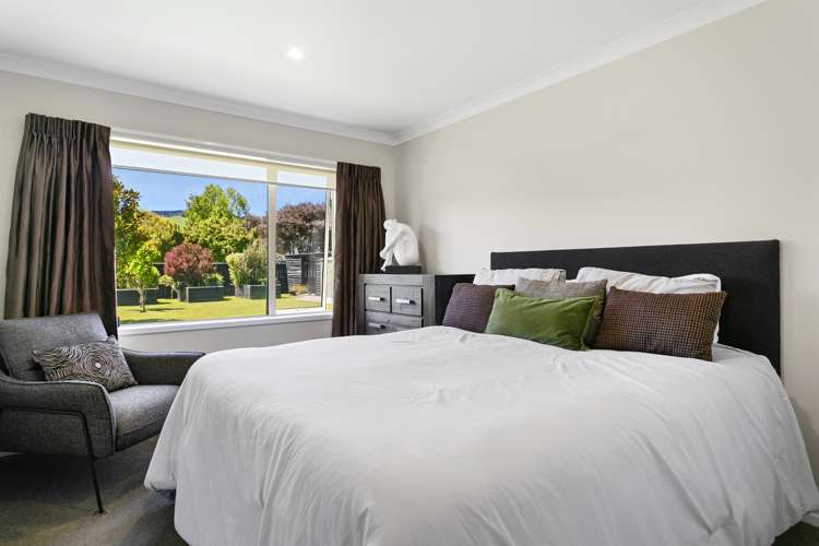 51 Montgomery Crescent Kinloch_21