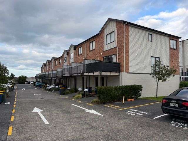 191/172 McLeod Road Te Atatu South_1