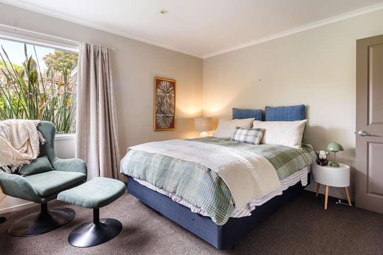 4 Roger Street Lytton West_13