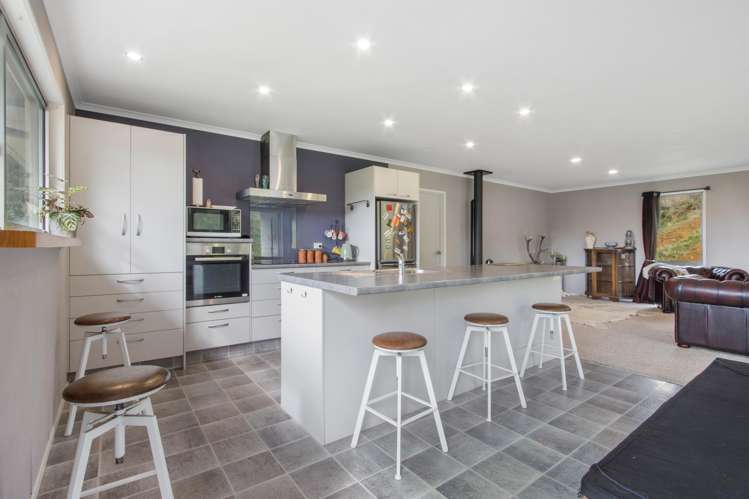 98B Highland Road_5