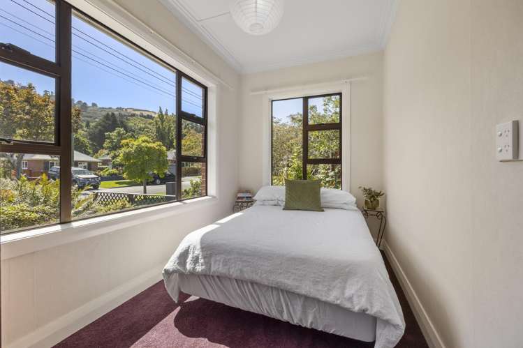 22 Ainslee Place North East Valley_14