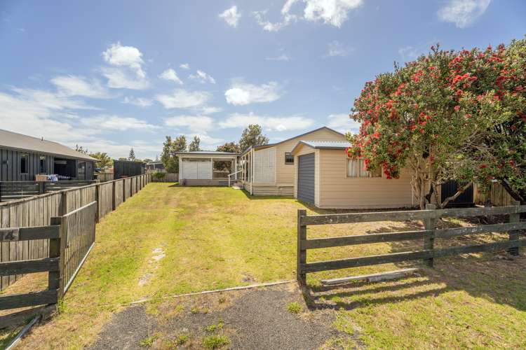 104 Sands Crescent Matarangi_17