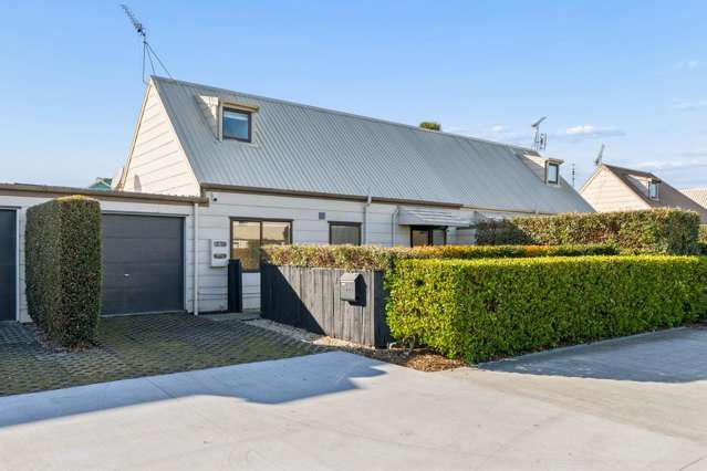 Stylish 3 Bdrm Home in Gated Community