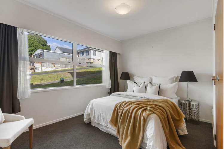 39C Kaipatiki Road (also known as 39C Emirau Place) Glenfield_10