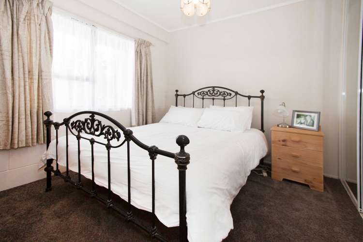 2/170 Stapleford Crescent Browns Bay_11