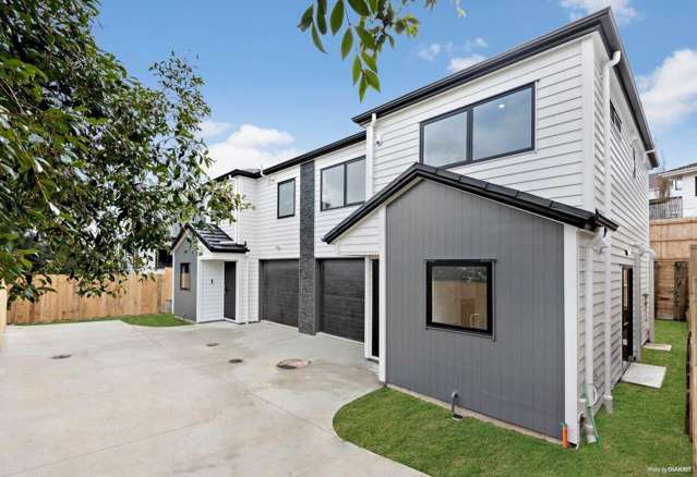 New build house for family in Highland Park