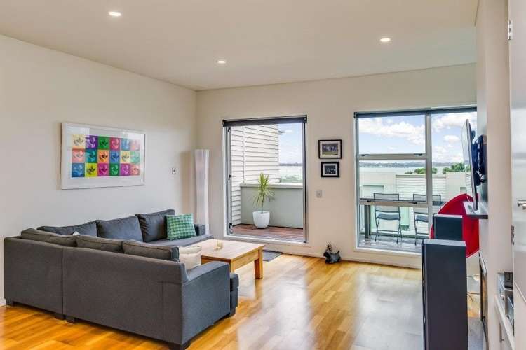 2/117 Shelly Beach Rd 1789_4