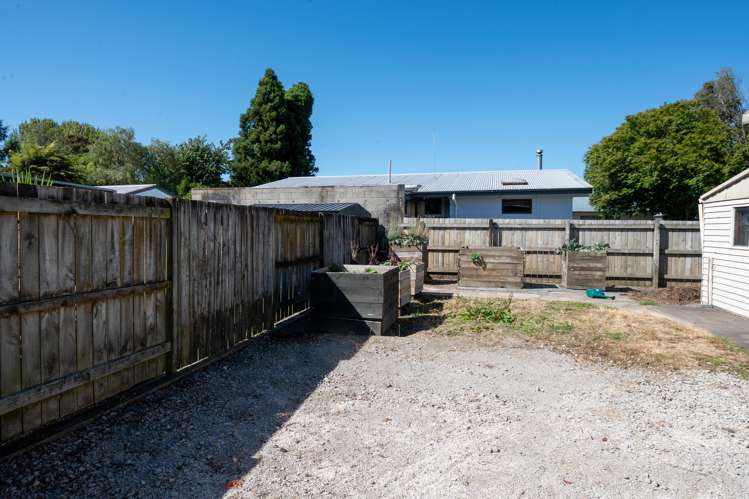 2 Adam Place Mangakakahi_16