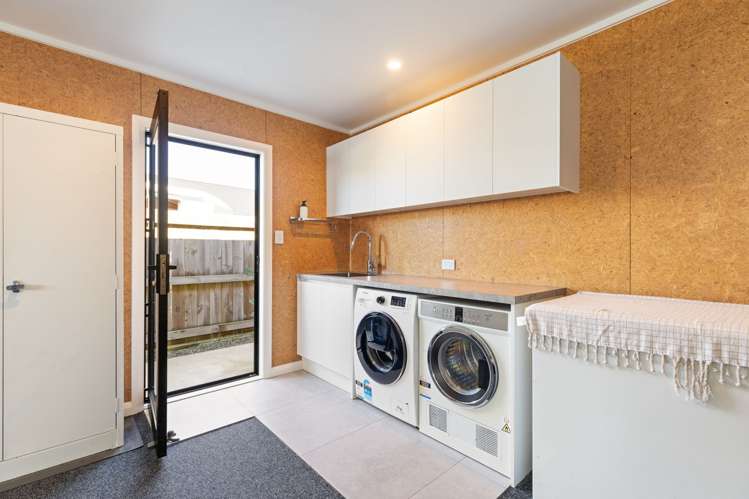 33 Sardinia Grove Fitzherbert_33