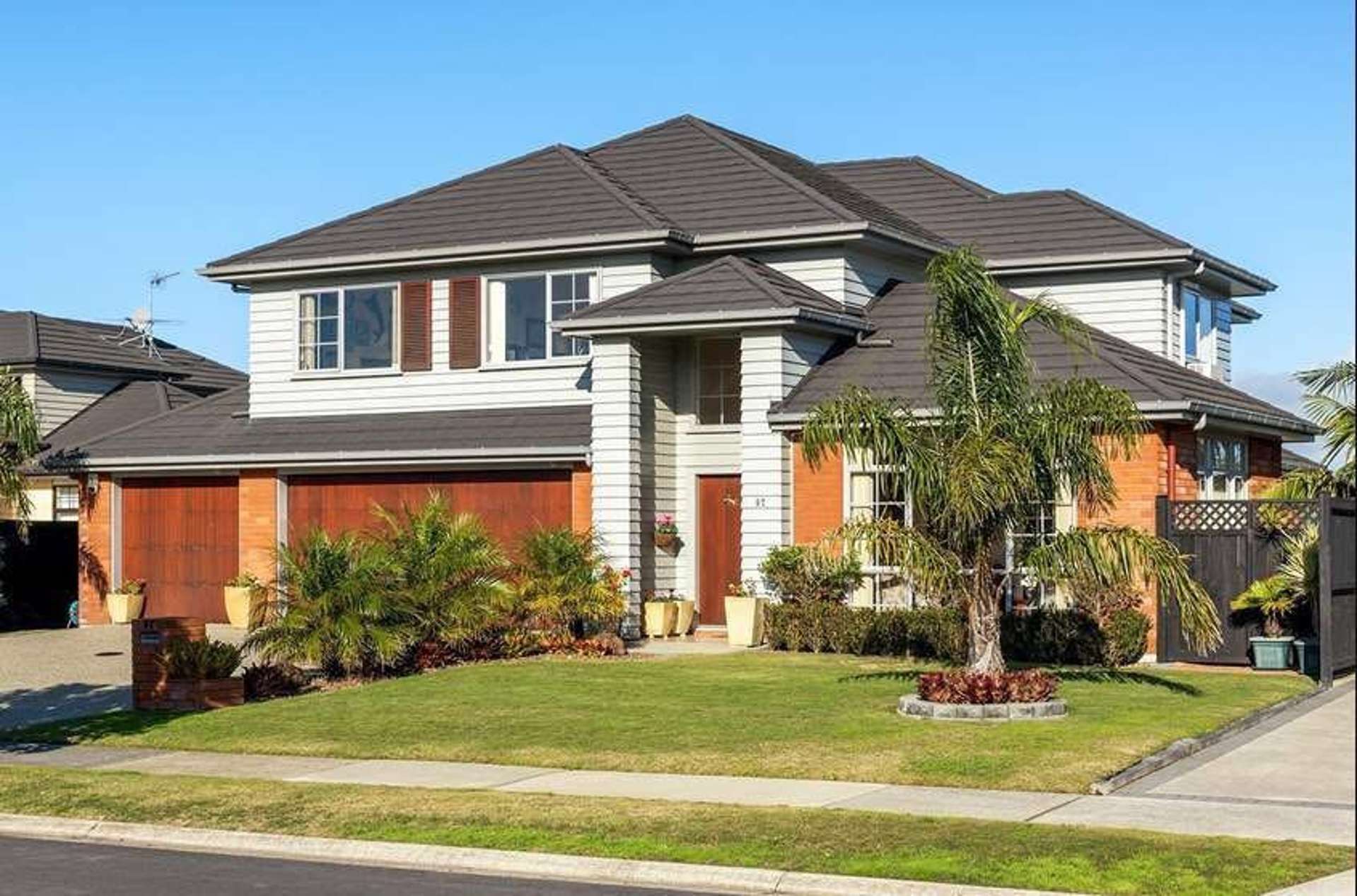 97 Pine Harbour Parade Beachlands_0