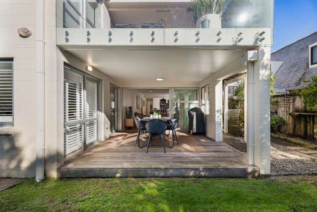Renovated freehold Kohi Beach Gem
