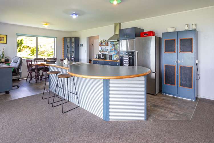 222 Strange Road Paeroa_12